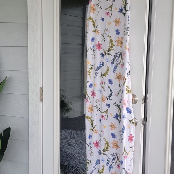 Berska Floral Maxi Tie Back Maxi Dress - Picture 7 of 7